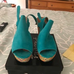 Woman Italian shoes use one time